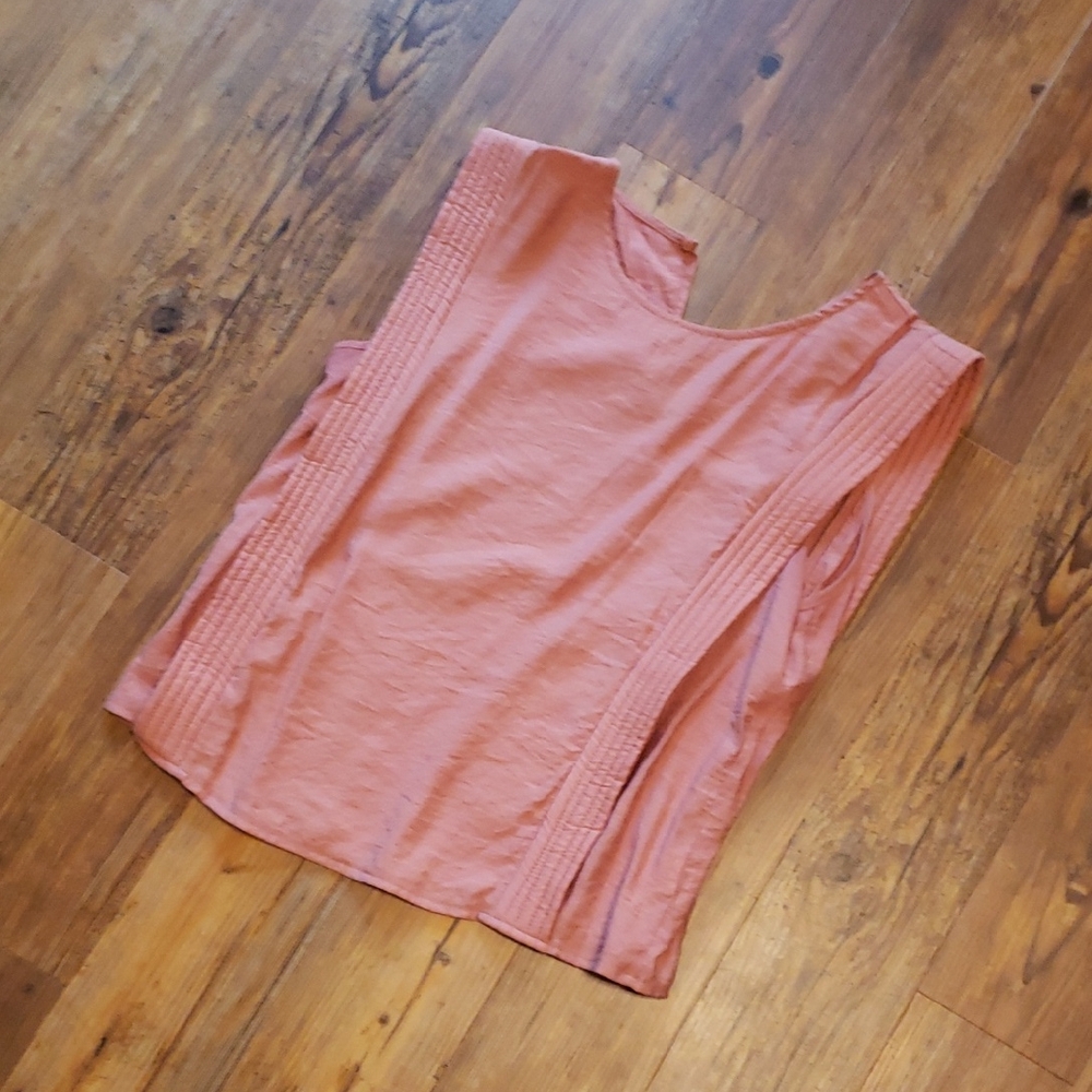 Sleeveless Pintuck Tank Top in Rosewood